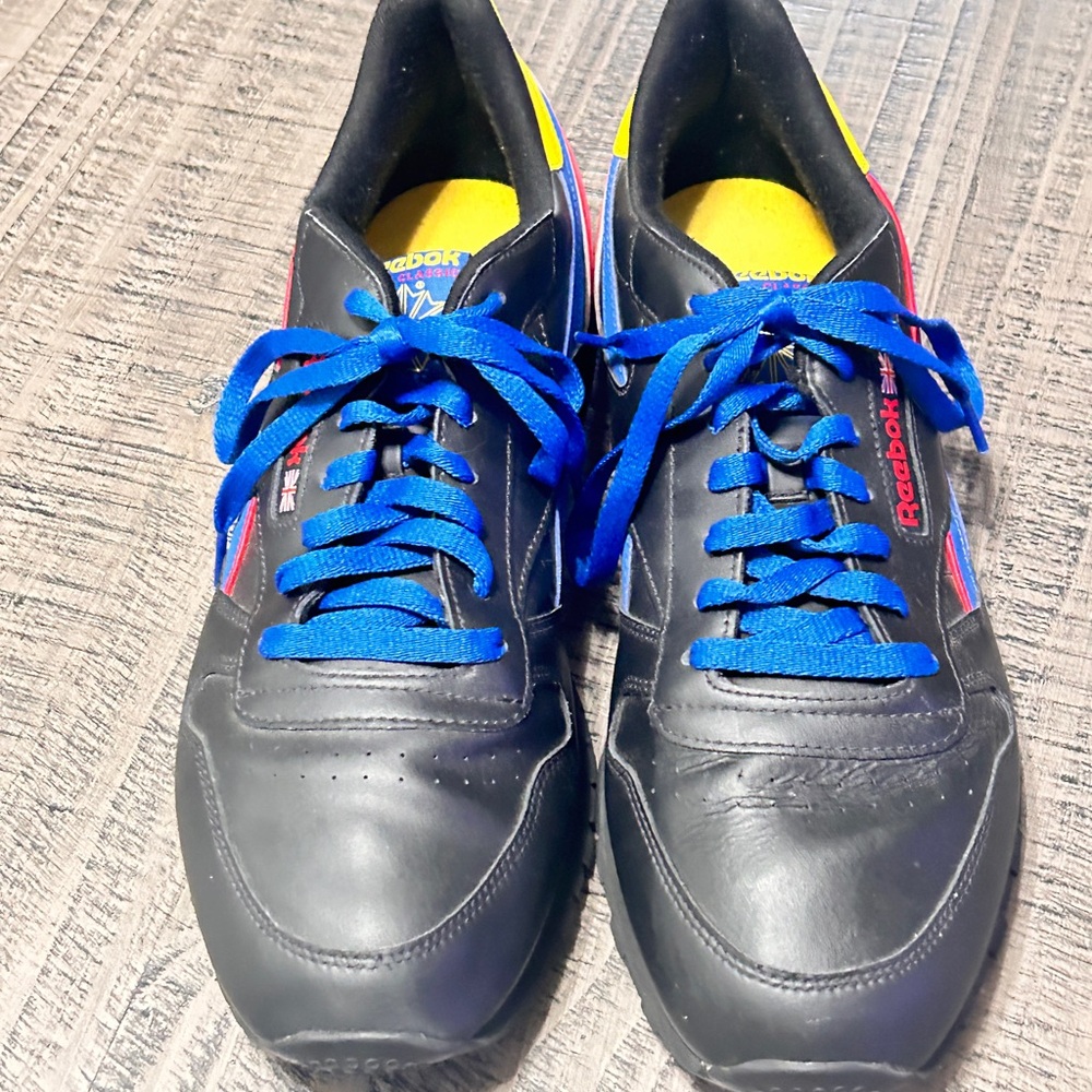 Reebok Men's Black and Blue Sneakers w Red & Yellow Accents - Picture 4 of 8